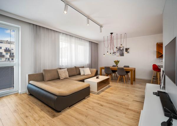 PREDAJ 2 izb. bytu Podunajská, Bratislava, balkón, parking