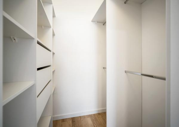 PREDAJ 2 izb. bytu Podunajská, Bratislava, balkón, parking