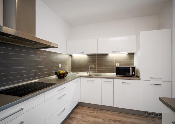 PREDAJ 2 izb. bytu Podunajská, Bratislava, balkón, parking