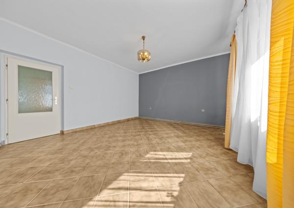 Na predaj - Rodinný dom s veľkým pozemkom Mliečno, Šamorín