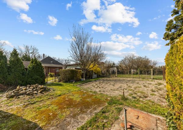 Na predaj - Rodinný dom s veľkým pozemkom Mliečno, Šamorín