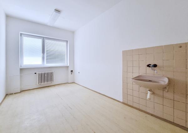 NÁJOM - kancelárie - ul.Trenčianska - Nové Mesto nad Váhom