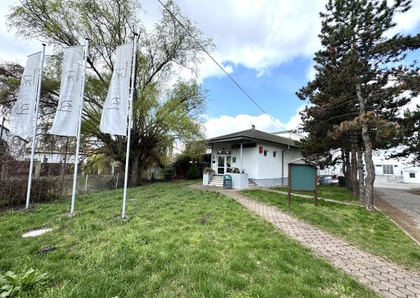 NA PREDAJ | Rozsiahly komerčný areál s investičným potenciálom – Malacky.