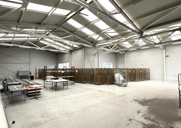 NA PREDAJ | Rozsiahly komerčný areál s investičným potenciálom – Malacky.