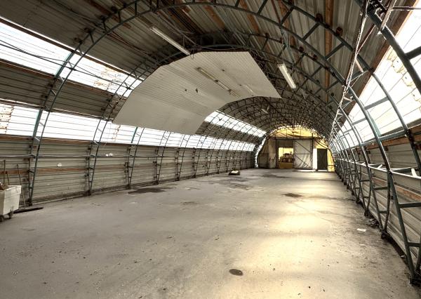 NA PREDAJ | Rozsiahly komerčný areál s investičným potenciálom – Malacky.