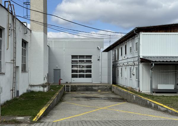 NA PREDAJ | Rozsiahly komerčný areál s investičným potenciálom – Malacky.