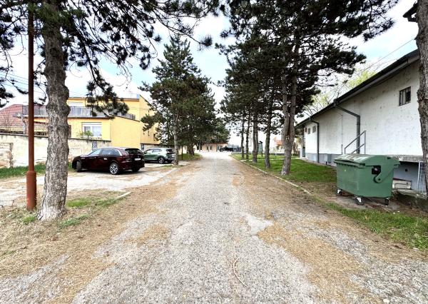 NA PREDAJ | Rozsiahly komerčný areál s investičným potenciálom – Malacky.