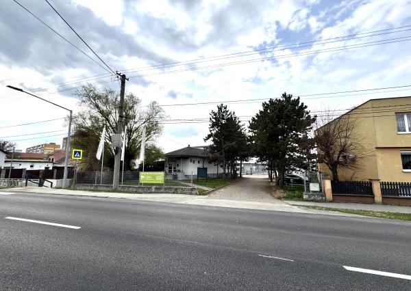 NA PREDAJ | Rozsiahly komerčný areál s investičným potenciálom – Malacky.