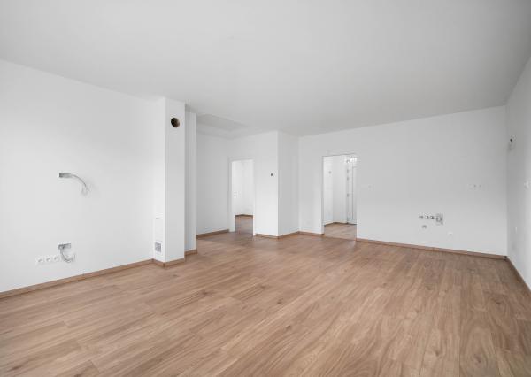 PREDAJ 3 izb. bytov v dome so záhradou, Macov, všetky IS