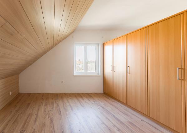 Na predaj rodinný dom s garážou v obci Pribeta