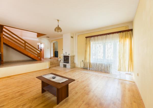 Na predaj rodinný dom s garážou v obci Pribeta