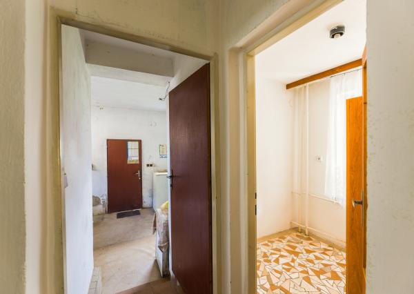 Na predaj rodinný dom s garážou v obci Pribeta