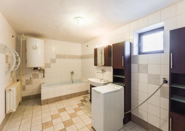 Na predaj rodinný dom s garážou v obci Pribeta