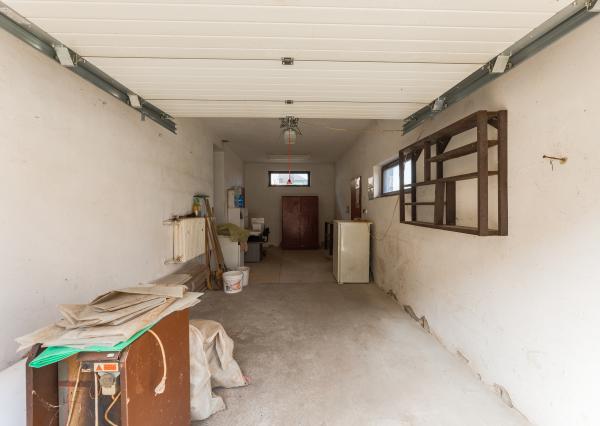 Na predaj rodinný dom s garážou v obci Pribeta