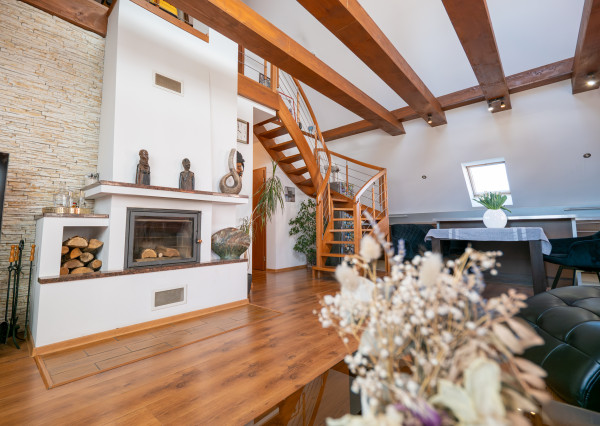 Predaj:  4 izbový mezonetový byt v Pezinku blízko viníc.