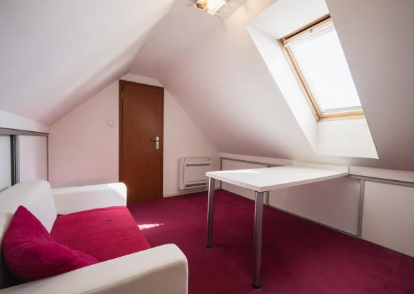 Predaj:  4 izbový mezonetový byt v Pezinku blízko viníc.