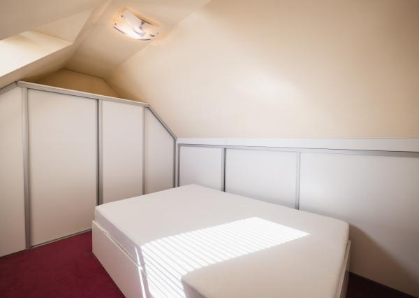 Predaj:  4 izbový mezonetový byt v Pezinku blízko viníc.