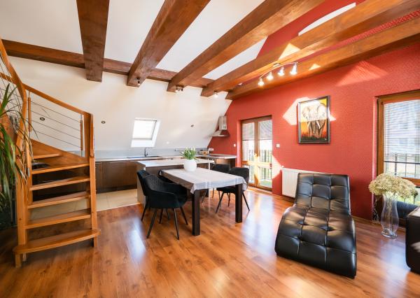 Predaj:  4 izbový mezonetový byt v Pezinku blízko viníc.