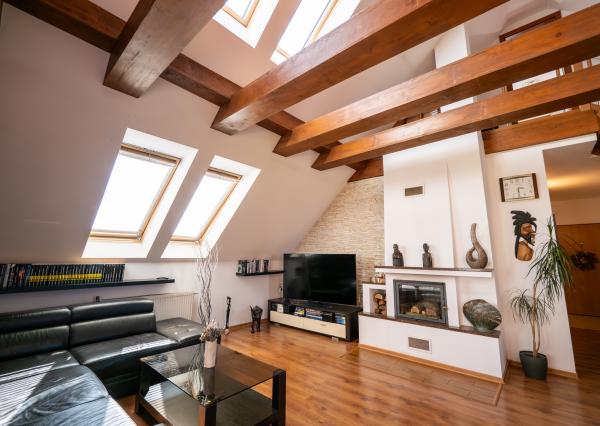 Predaj:  4 izbový mezonetový byt v Pezinku blízko viníc.