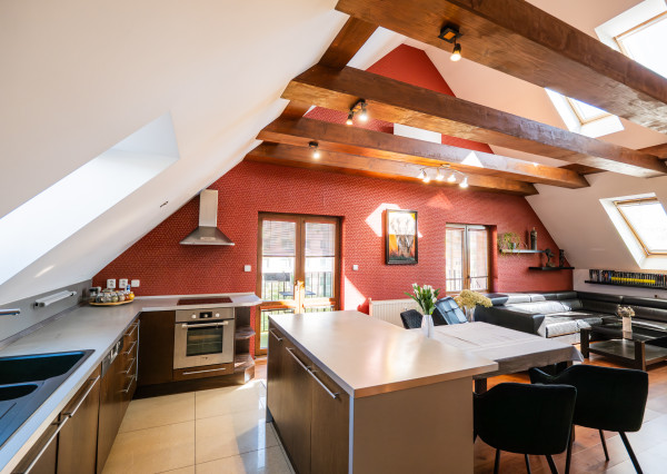 Predaj:  4 izbový mezonetový byt v Pezinku blízko viníc.