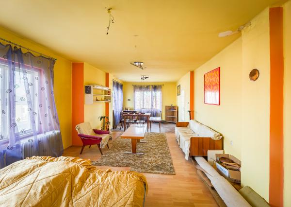 Na predaj rodinný dom v obci Nýrovce s veľkou záhradou