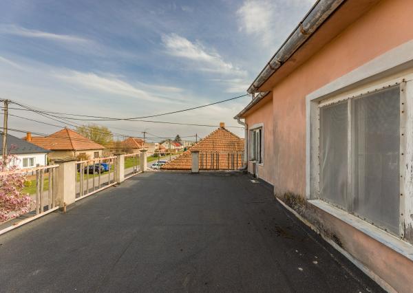 Na predaj rodinný dom v obci Nýrovce s veľkou záhradou