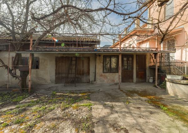 Na predaj rodinný dom v obci Nýrovce s veľkou záhradou