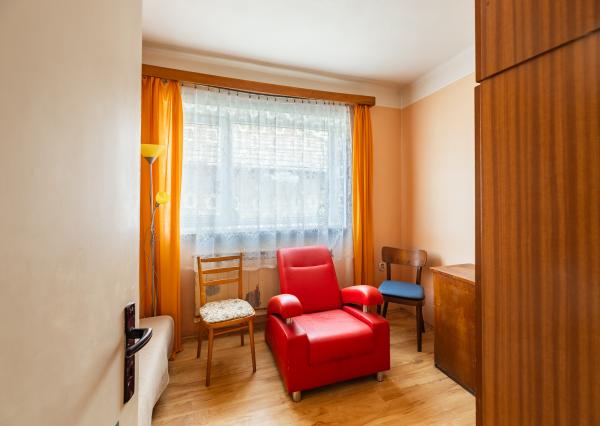 Na predaj rodinný dom v obci Nýrovce s veľkou záhradou