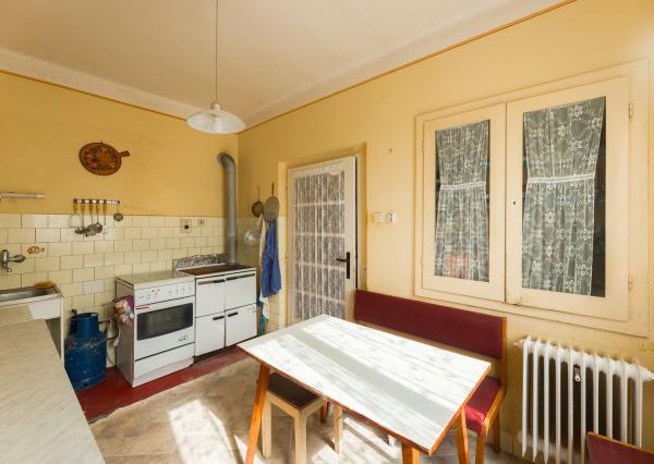 Na predaj rodinný dom v obci Nýrovce s veľkou záhradou