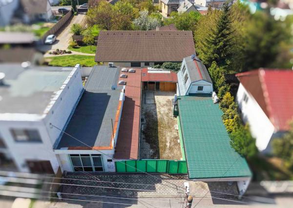 NA PREDAJ budovy s podnikateľským potenciálom, Nové Mesto nad Váhom