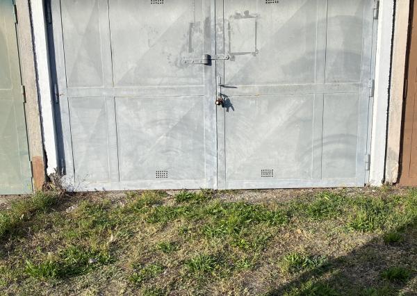 Predaj garáže v Šamoríne – Veterná ulica, 18 m², s pozemkom