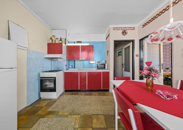 Na predaj 3-izbový byt s balkónom a pivnicou – Šamorín, Mestský Majer