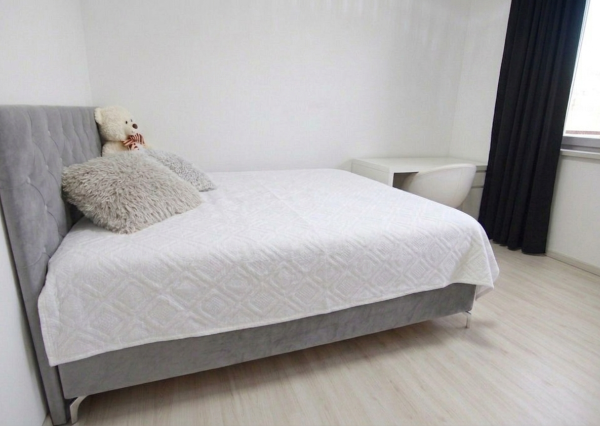 5-izbový rodinný dom s bazénom na kráľovskom pozemku (2166 m²) – Sološnica