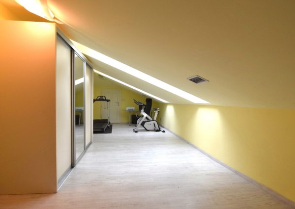 5-izbový rodinný dom s bazénom na kráľovskom pozemku (2166 m²) – Sološnica