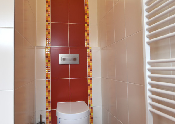 5-izbový rodinný dom s bazénom na kráľovskom pozemku (2166 m²) – Sološnica