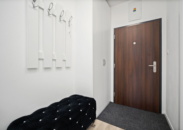 PRENÁJOM 2 izb. bytu, terasa, parking, Kazanská, Bratislava