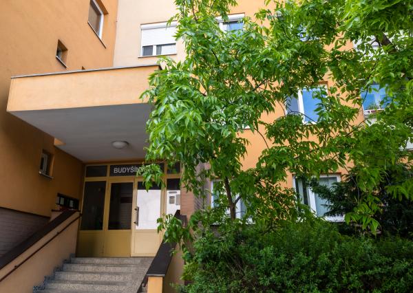 NA PREDAJ 3 - izbový byt v blízkosti Istropolisu - Nové mesto Bratislava