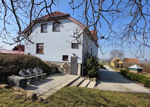 EXKLUZÍVNE NA PREDAJ — Vinohradnícky dom u sv. Urbana, Skalica.