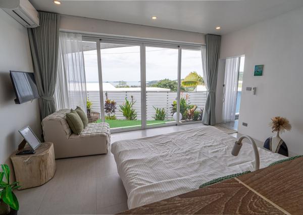 Na predaj luxusná 4-izbová vila s panoramatickým výhľadom na more v prestížnej lokalite Bophut Hills, Koh Samui