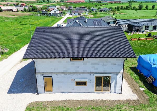 PREDAJ:MODERNÝ DVOJDOM V OBCI NEMEŠANY – 2 DOMY PRE 2 RODINY