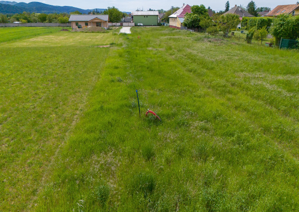 PREDAJ - pozemok pre 1 alebo 2 rodinné domy | 1000m2