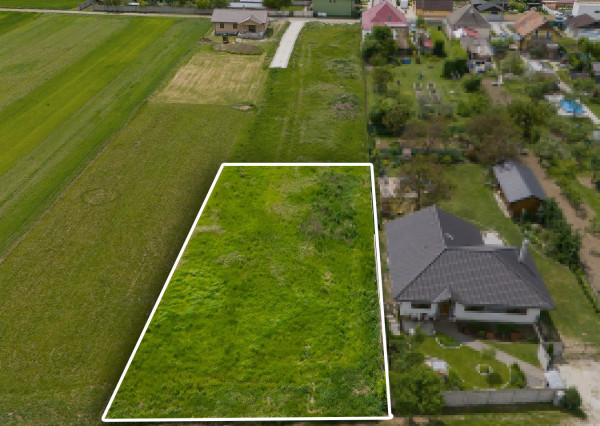 PREDAJ - pozemok pre 1 alebo 2 rodinné domy | 1000m2