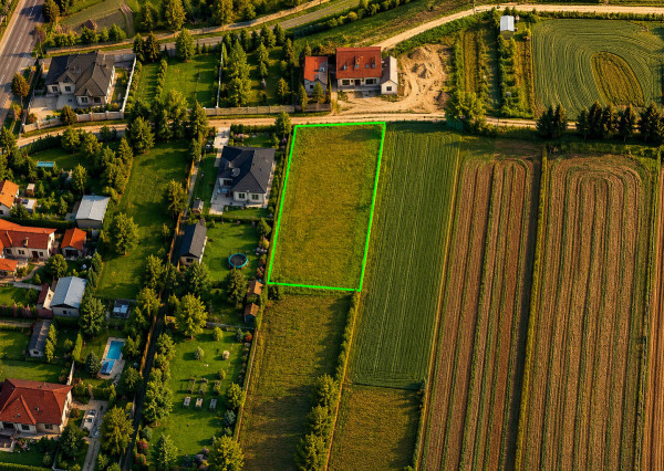 PREDAJ - pozemok pre 1 alebo 2 rodinné domy | 1000m2