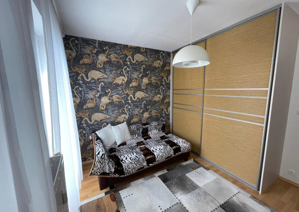 Na prenájom 3-izbový byt s balkónmi a 2 parkovacími miestami v Záhorskej Bystrici