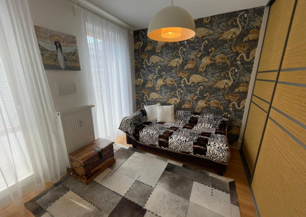 Na prenájom 3-izbový byt s balkónmi a 2 parkovacími miestami v Záhorskej Bystrici