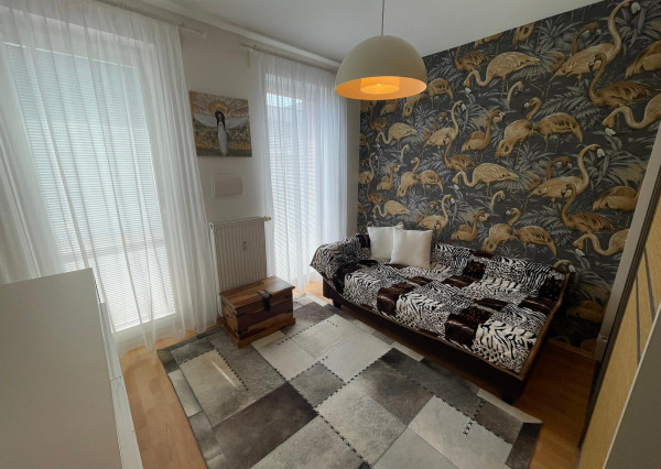 Na prenájom 3-izbový byt s balkónmi a 2 parkovacími miestami v Záhorskej Bystrici