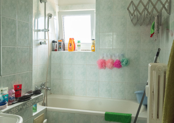 Na predaj 3 izbový byt v pôvodnom stave v Galante - 64 m²