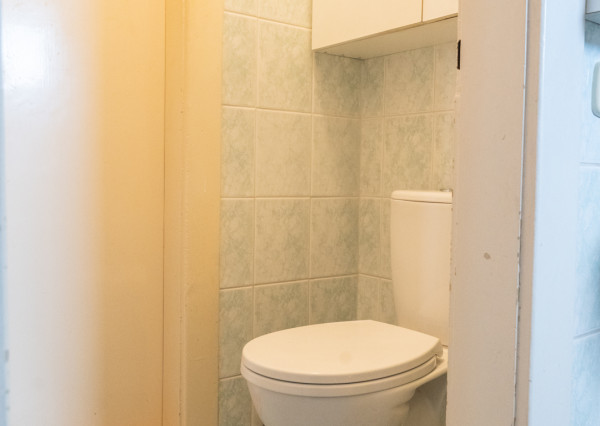 Na predaj 3 izbový byt v pôvodnom stave v Galante - 64 m²