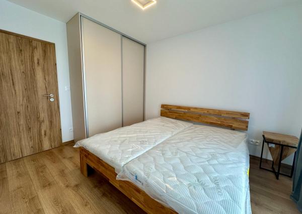 Prenájom 2i bytu  Bratislava - Rača