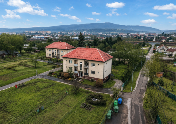 🏡 NA PREDAJ veľkometrážny 2izb.byt a garáž, Nové Mesto nad Váhom